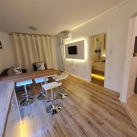 Apartment Little Treasure By The Sea *
